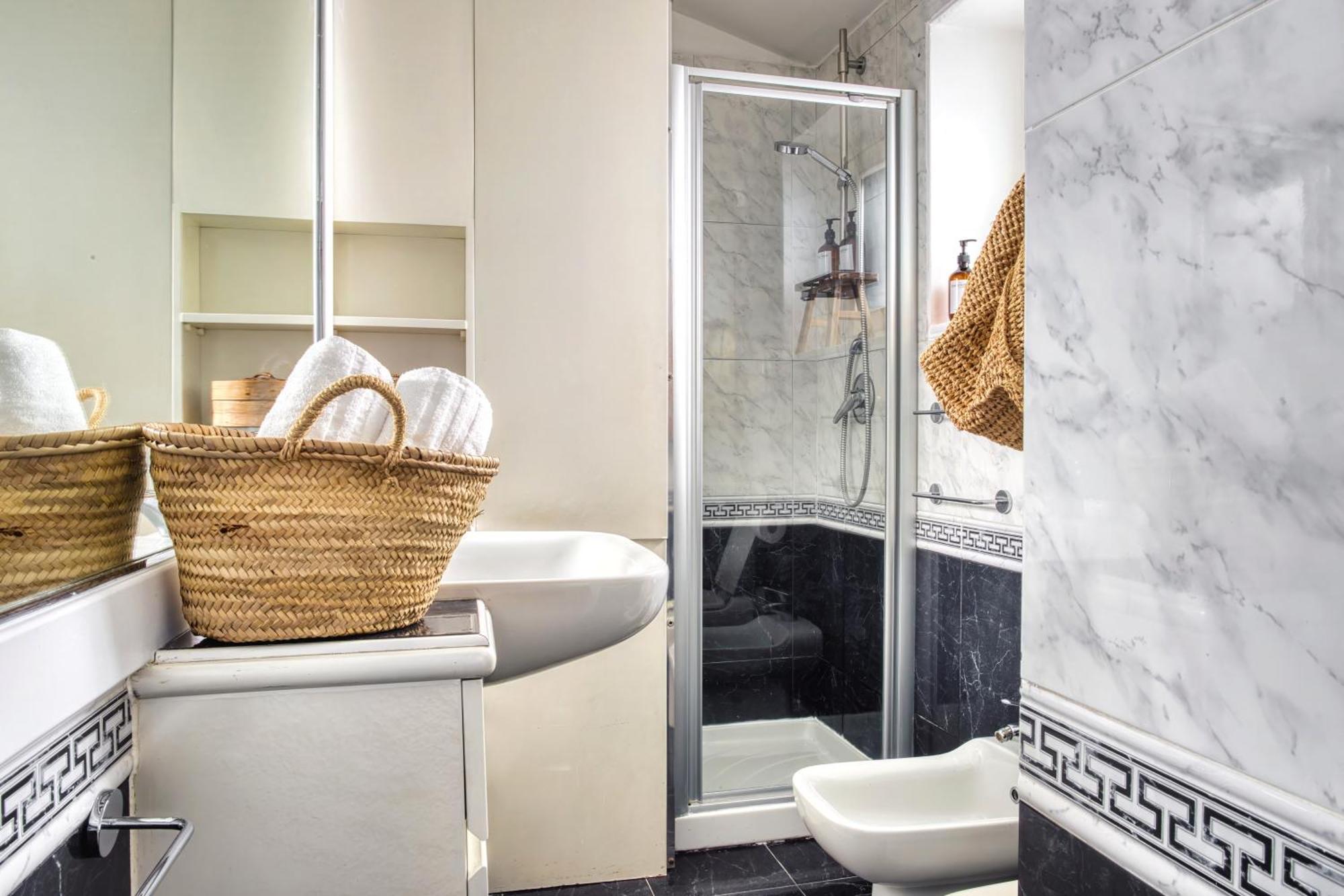 The Green Oriental; Gem In The Duomo City Center * Mailand