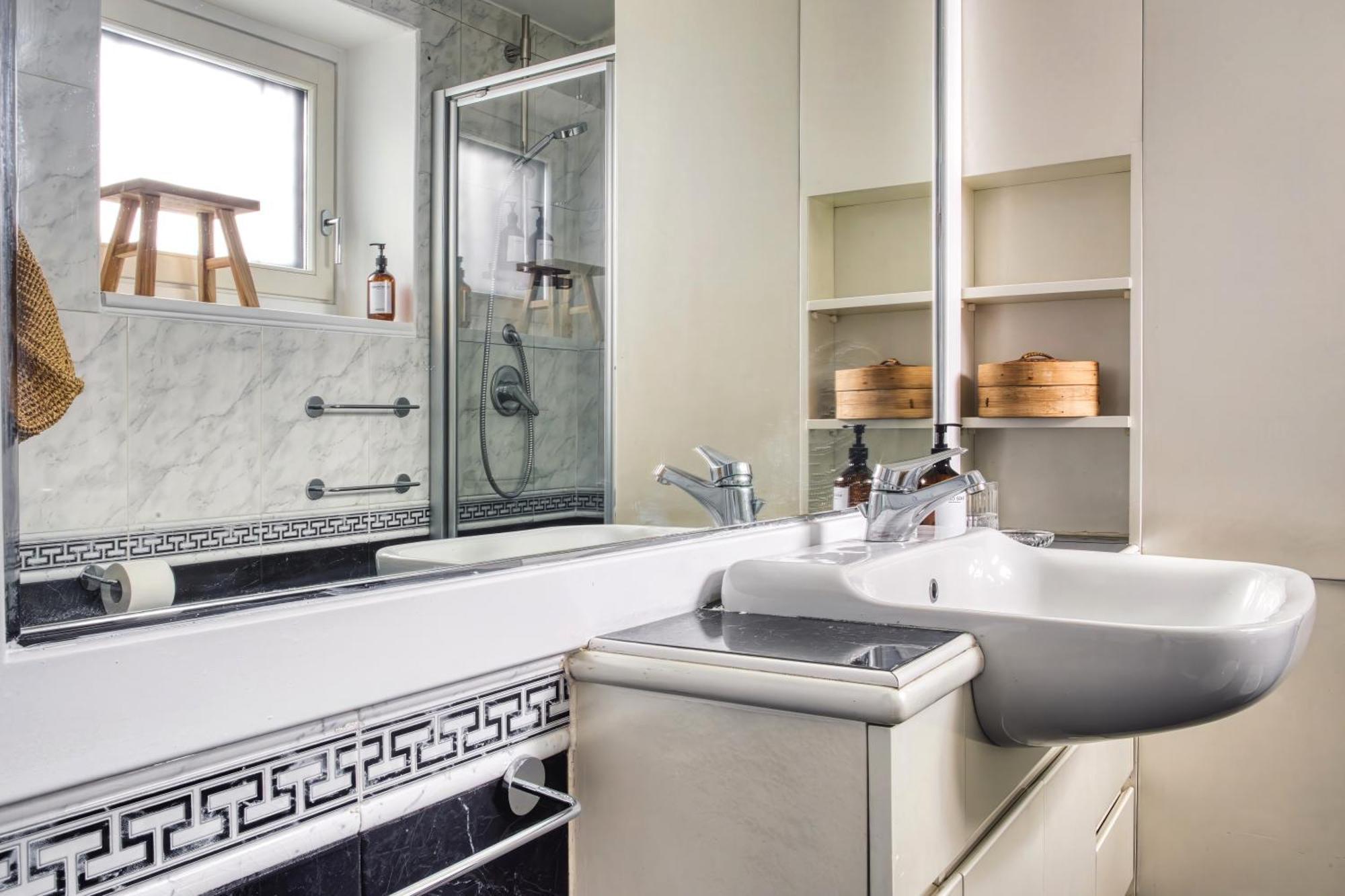 The Green Oriental; Gem In The Duomo City Center Apartment *